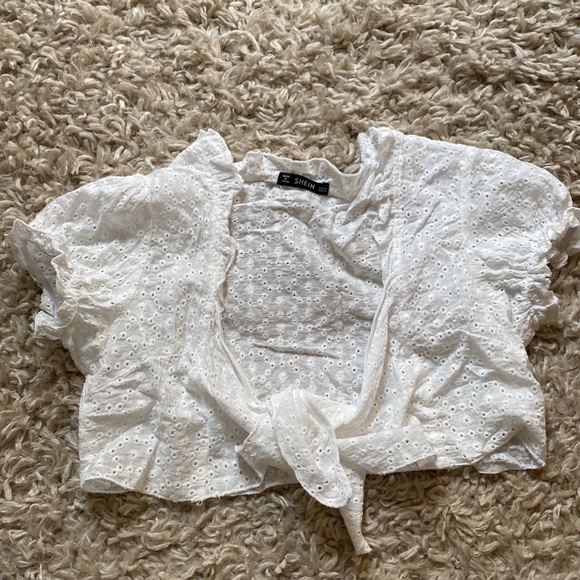 SHEIN Crop Top - Picture 2 of 9